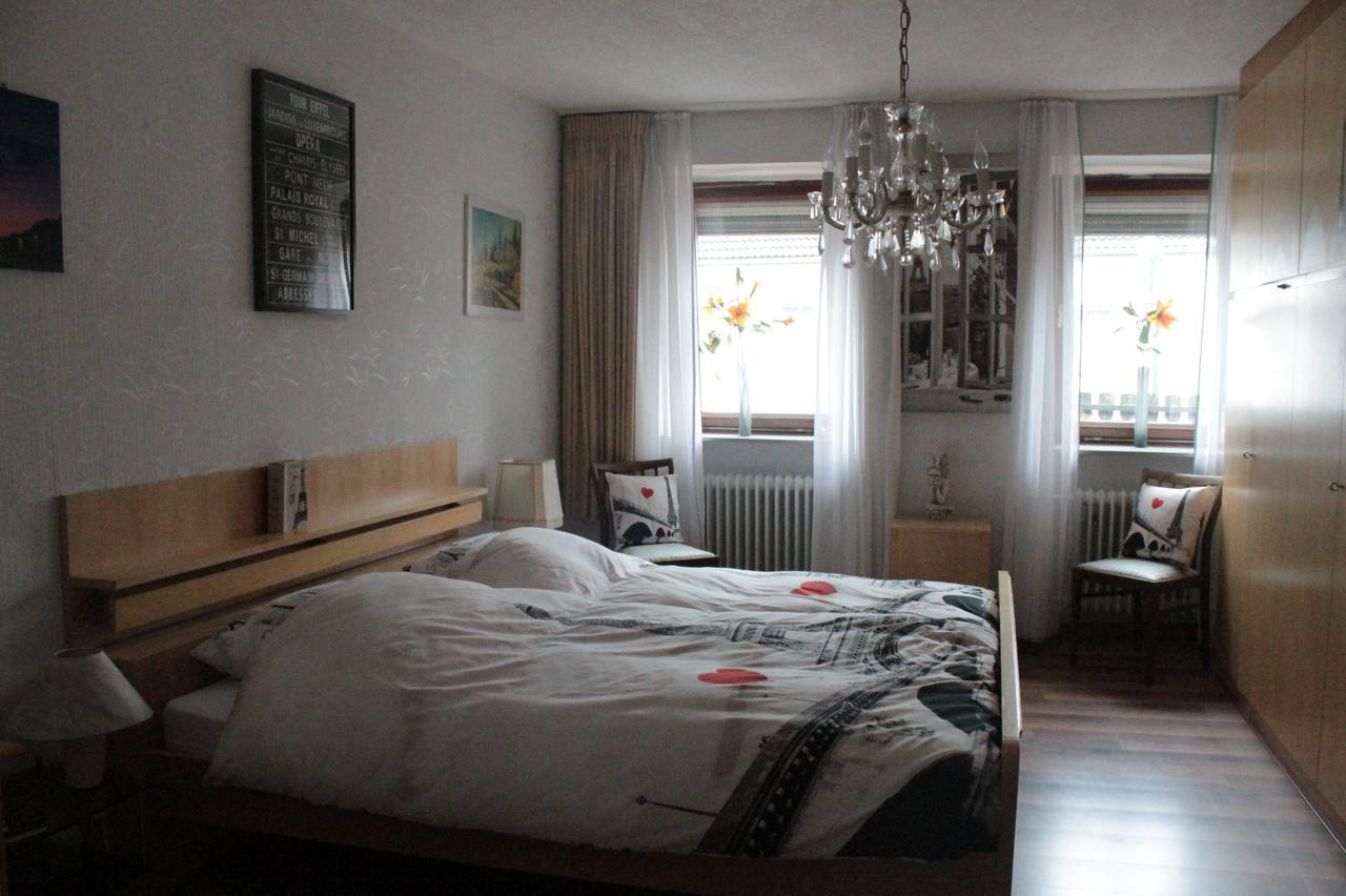 Pension Rodenburg Bed & Breakfast Duppach Bagian luar foto