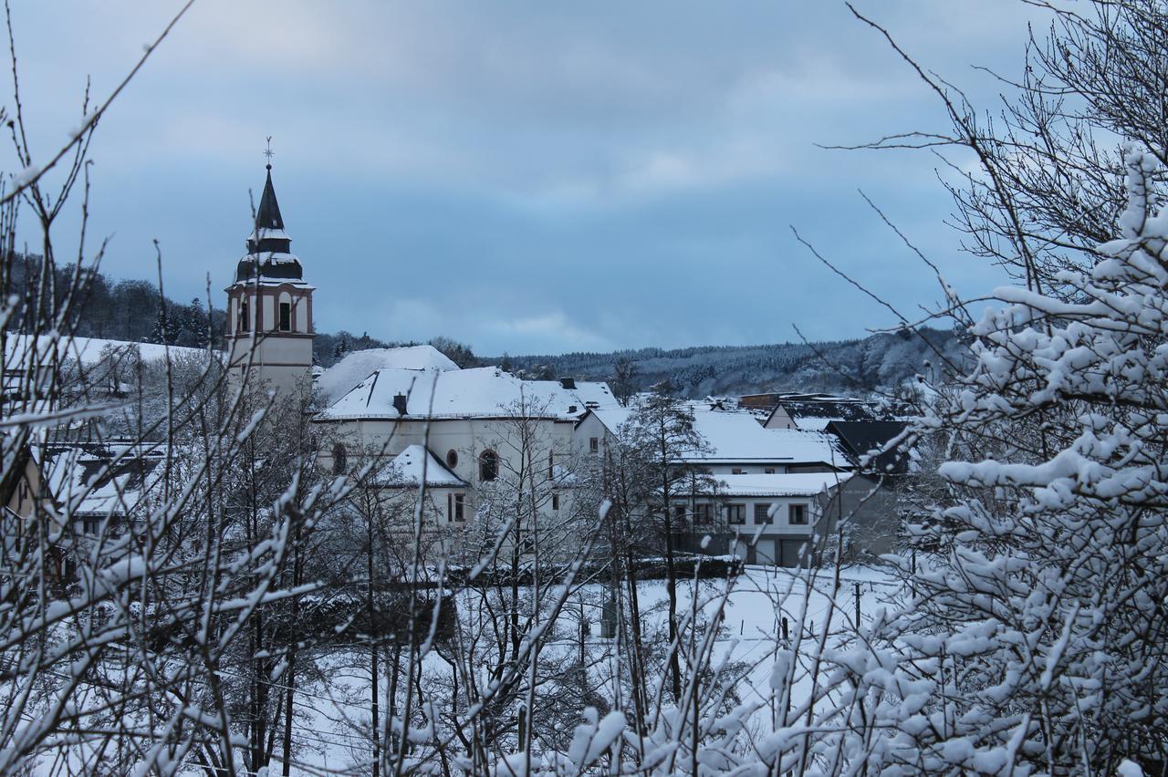 Pension Rodenburg Bed & Breakfast Duppach Bagian luar foto