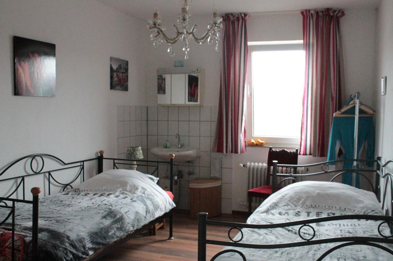 Pension Rodenburg Bed & Breakfast Duppach Bagian luar foto