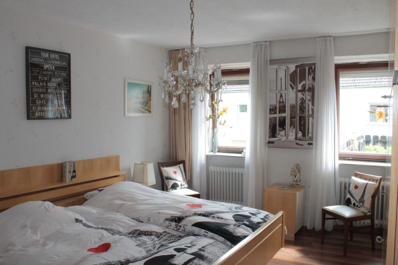 Pension Rodenburg Bed & Breakfast Duppach Bagian luar foto