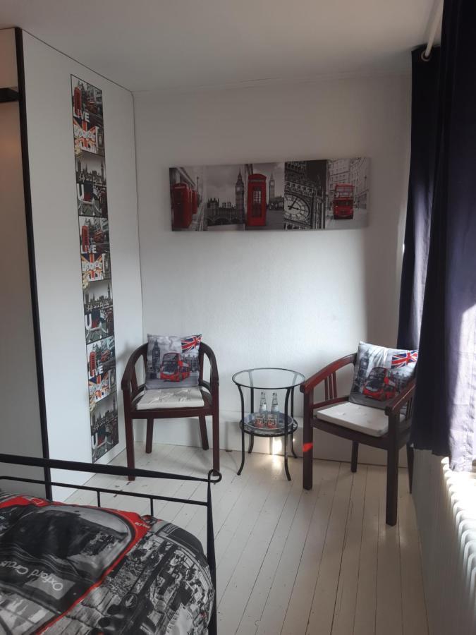 Pension Rodenburg Bed & Breakfast Duppach Bagian luar foto